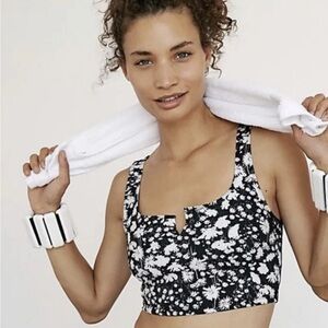 Free People FP Movement Ashford Square Neck Sport Top Size Small GUC